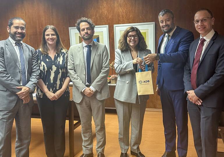 ADB Sindical apresenta pautas prioritárias à nova diretora do DSE
