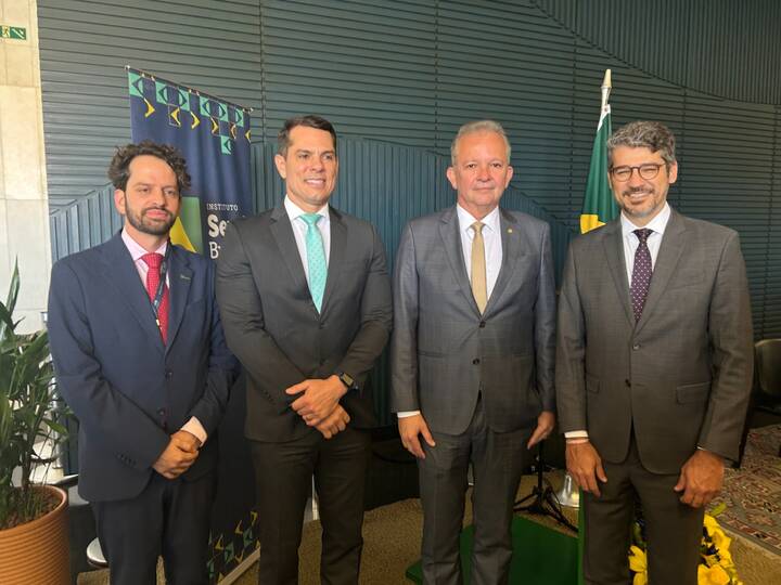 Sindicato prestigia posse da nova diretoria do Instituto Servir Brasil